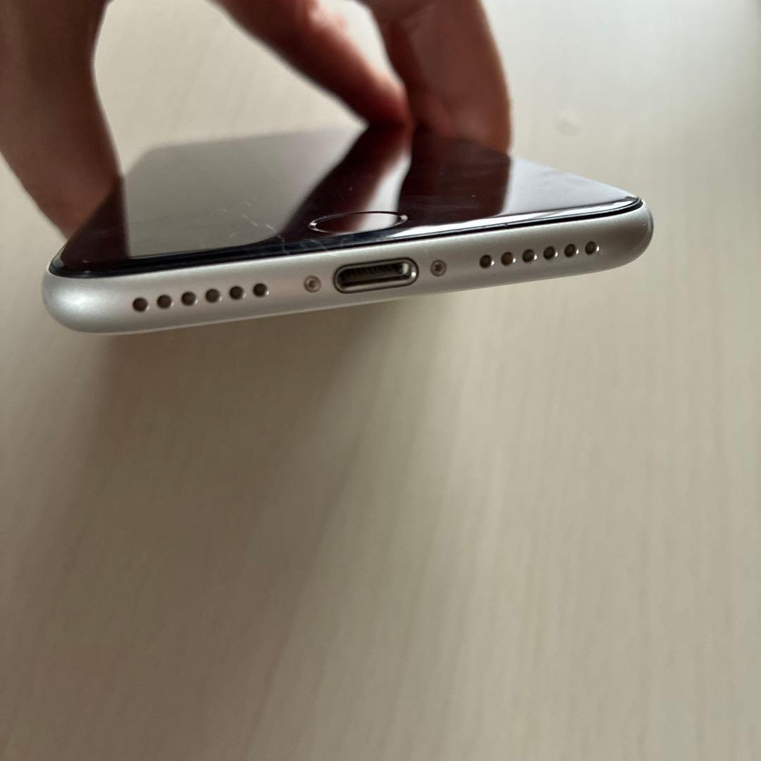 iPhone SE2 64GB ホワイト SIMフリー　画面キズなし