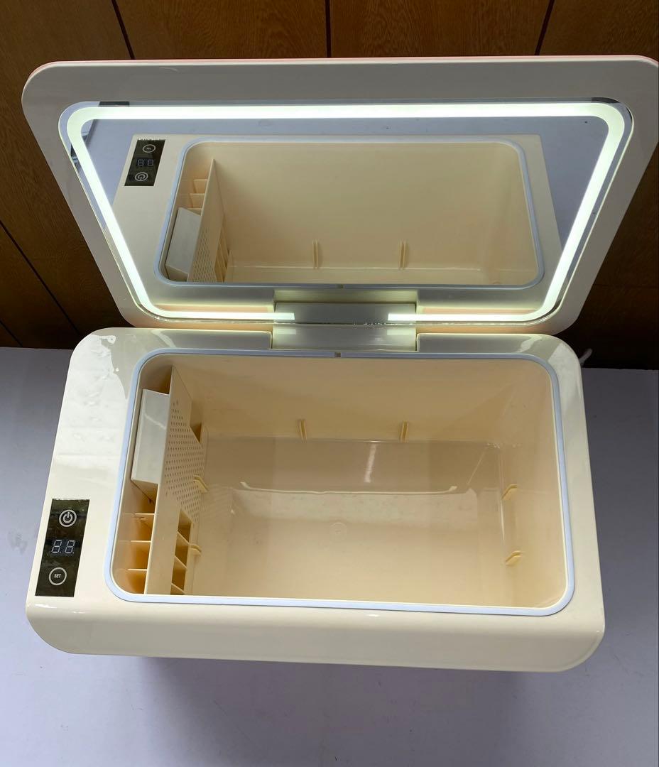 ビューティー冷蔵庫 11L 鏡付き CC-12WB/HC-11BG