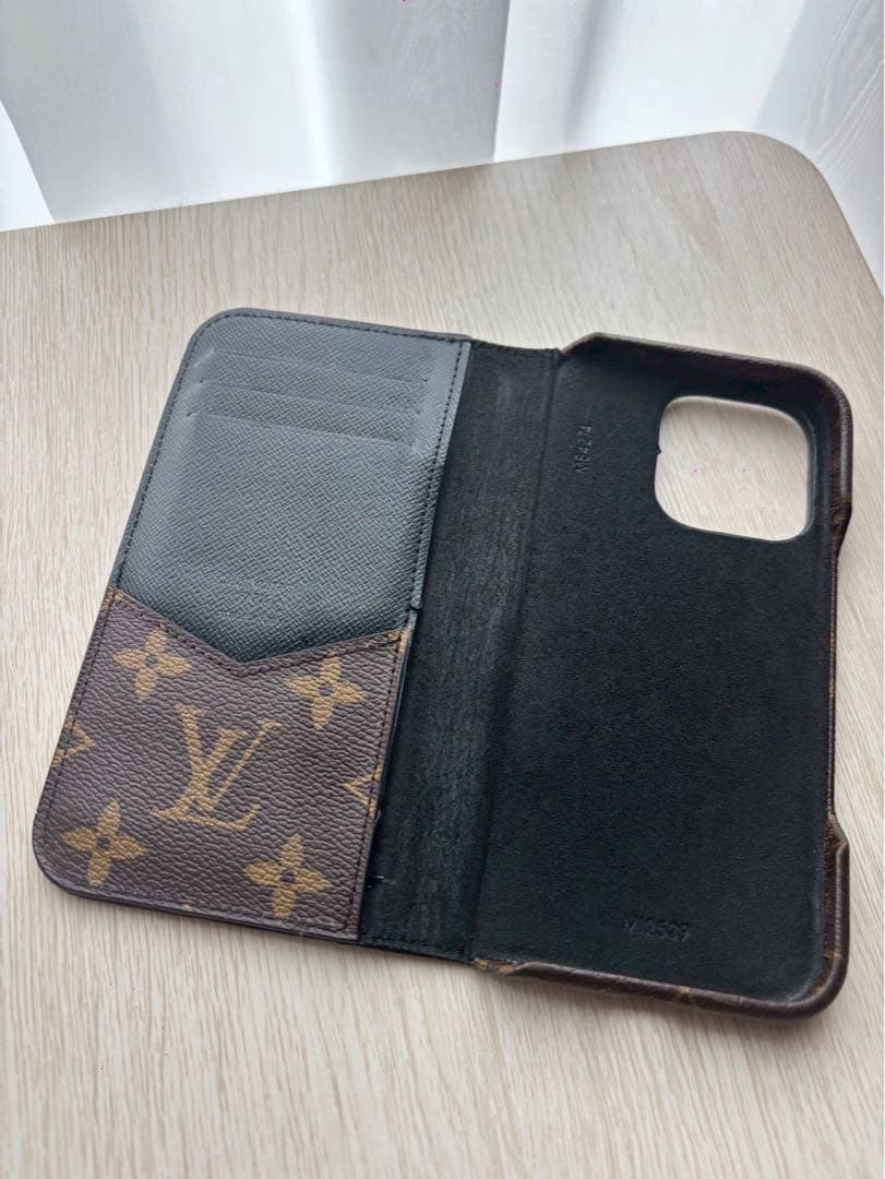 正規品】Louis Vuitton モノグラム スマホケース 2025年購入