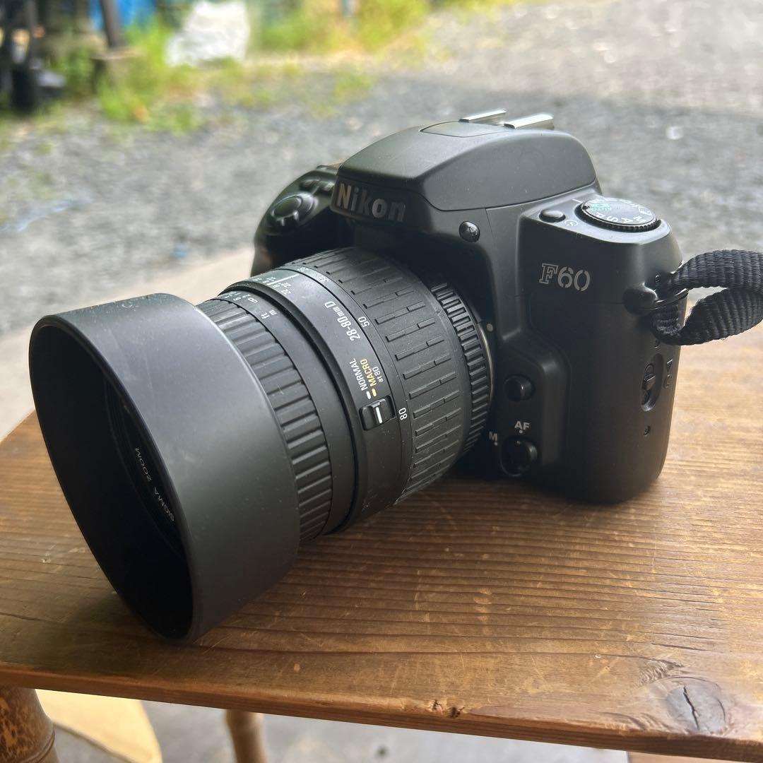 Nikon F60 一眼レフカメラ Sigmaレンズ付き