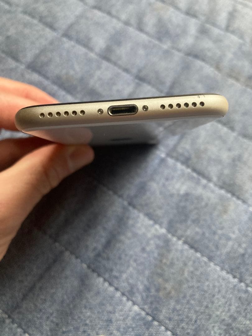 iPhone SE (第3世代) 64GB ジャンク
