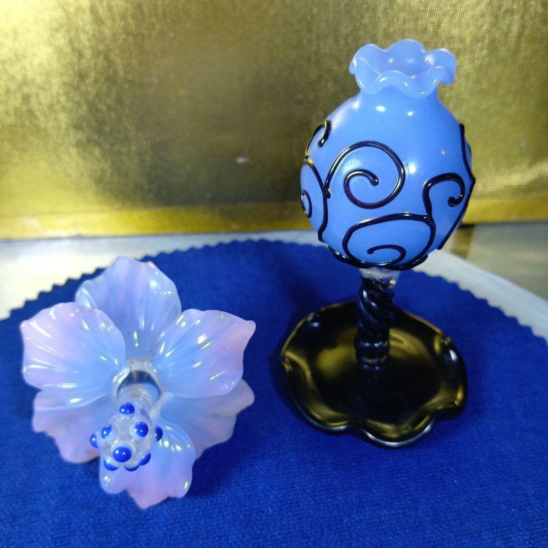 青紫の花形ガラスアート