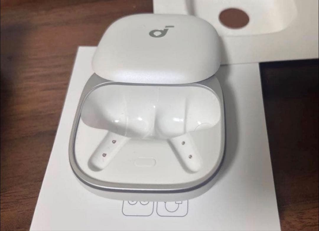 soundcore Liberty 5 ワイヤレスイヤホン　極美品