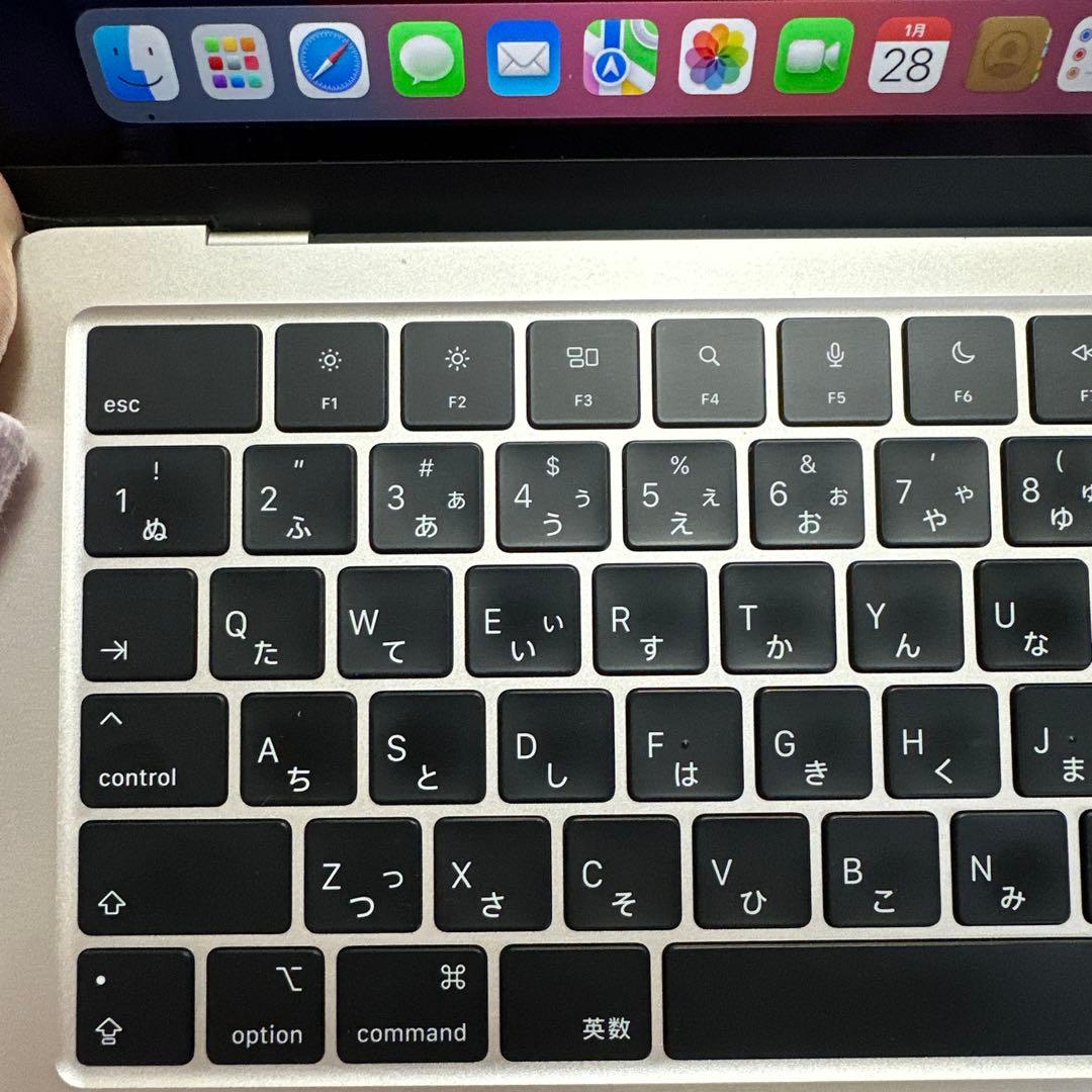 ゆル 　MacBookAir2022年モデル　ケース付