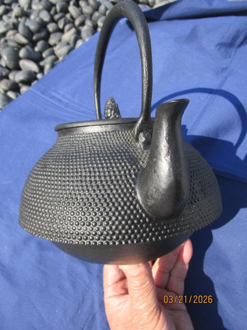 南部鉄瓶　鉄瓶　在銘　旬利休 作　水漏れ無し　茶道具　未使用と思う　煎茶道具