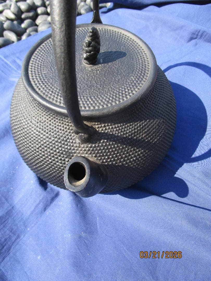 南部鉄瓶　鉄瓶　在銘　旬利休 作　水漏れ無し　茶道具　未使用と思う　煎茶道具