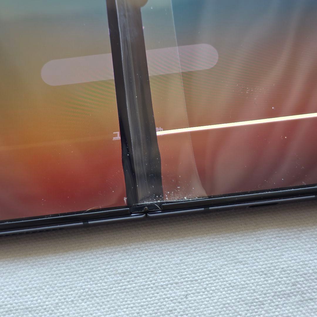Galaxy Z Fold4 docomo版 SC-55Cメインディスプレイ不良