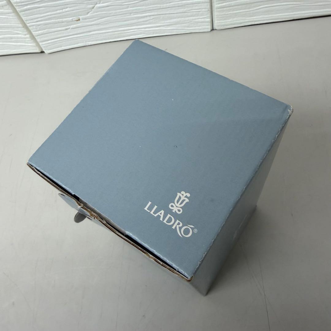 【未使用品】リヤドロ（LLADRÓ）　ポーセリング　スペイン　置物
