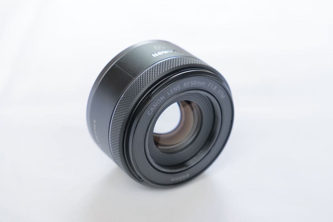 キヤノン RF50mm F1.8 STM 純正フード付き