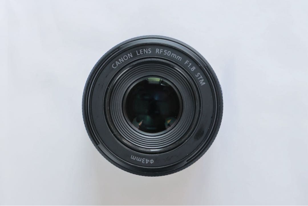 キヤノン RF50mm F1.8 STM 純正フード付き