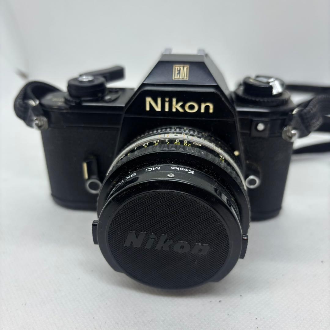 Nikon 一眼レフカメラ Nikkor 50mmレンズ付き