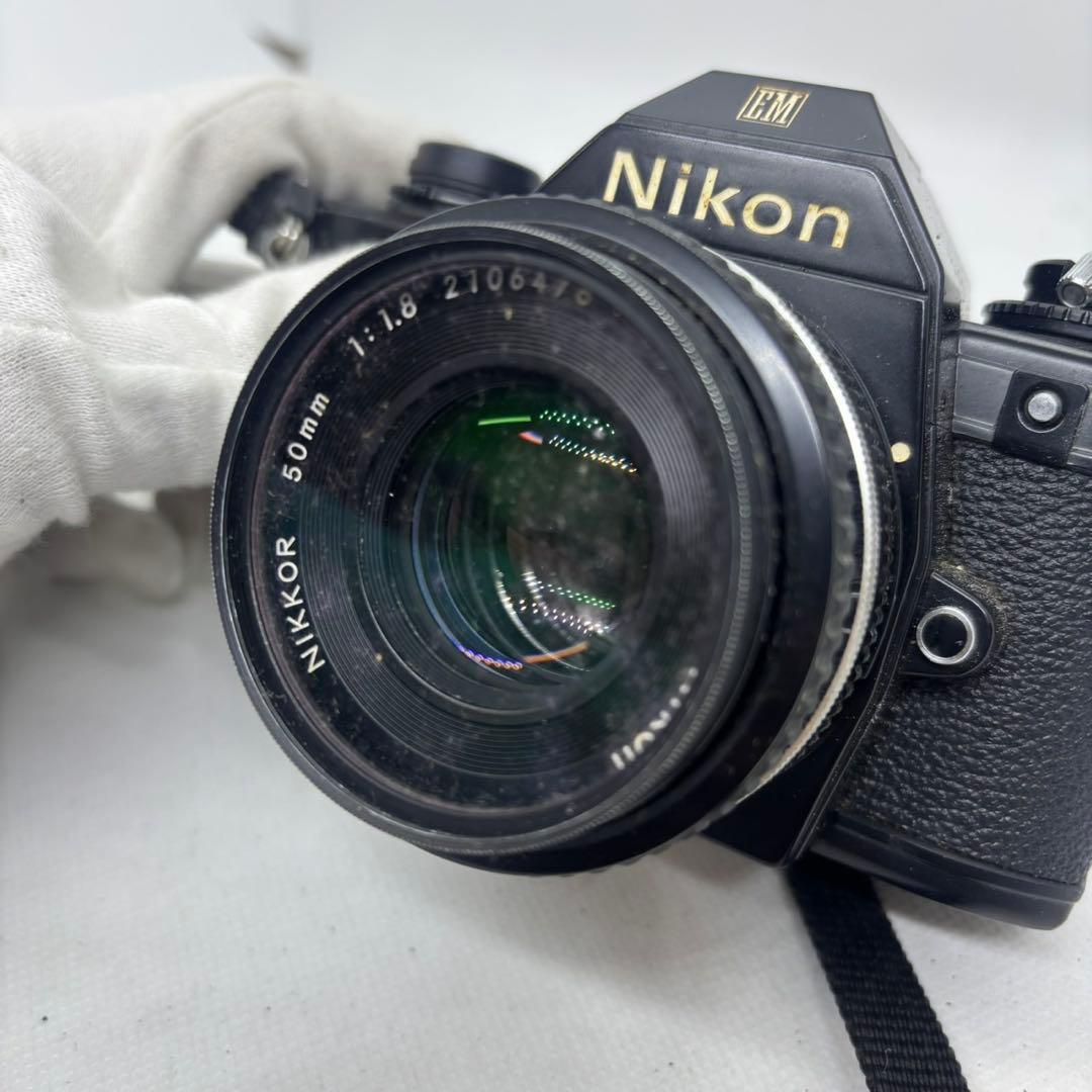 Nikon 一眼レフカメラ Nikkor 50mmレンズ付き