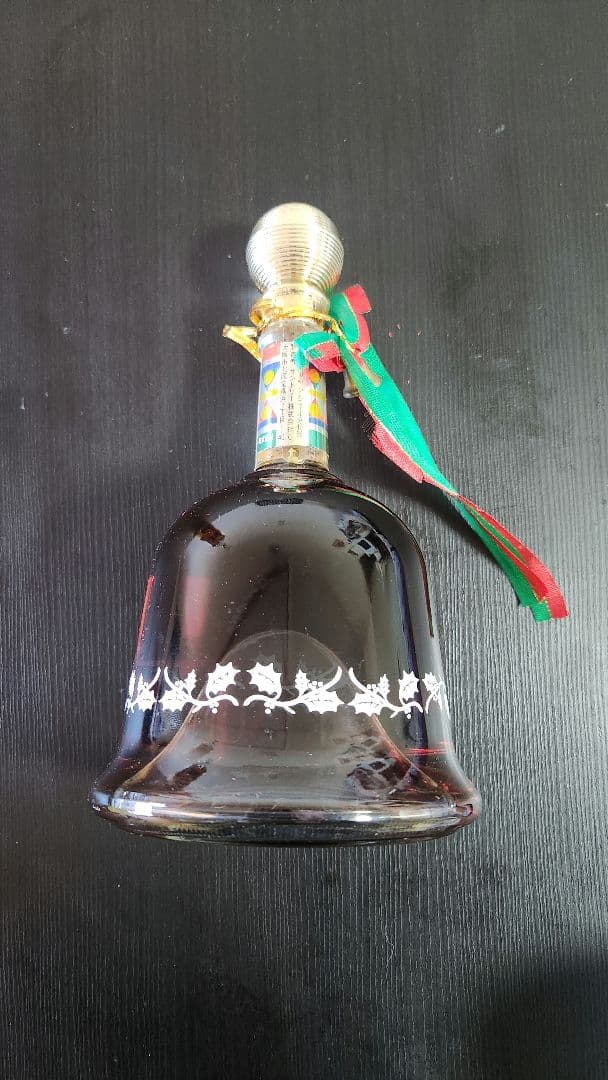 サントリー古酒希少 VSOP限定クリスマスベル型