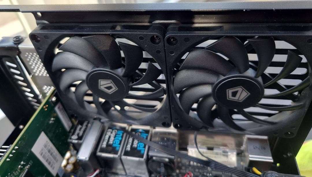 JONSBO N3 8ベイNAS 自作サーバー i5-8500T / 16GB