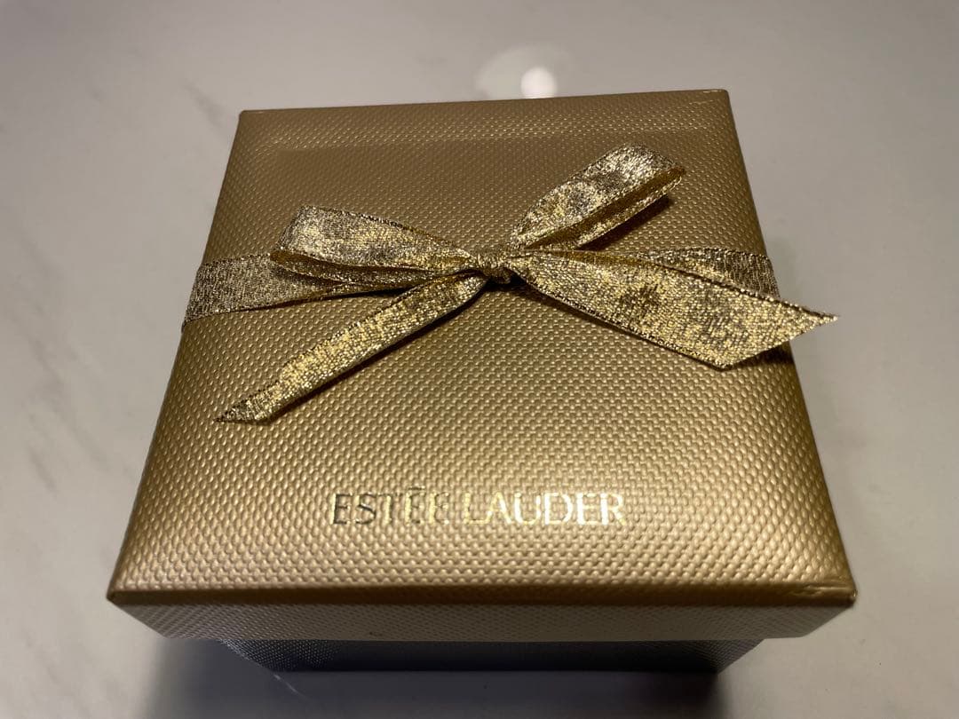 希少・美品ESTEE LAUDER2005 インテュイション ラッキーランタン