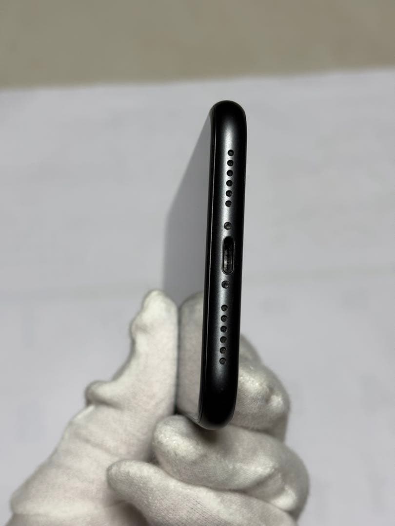Apple iPhone 11 64GB ブラックバッテリー76%