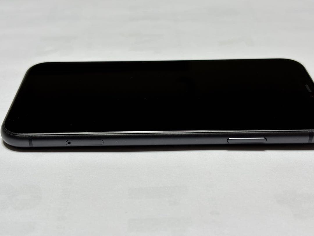 Apple iPhone 11 64GB ブラックバッテリー76%
