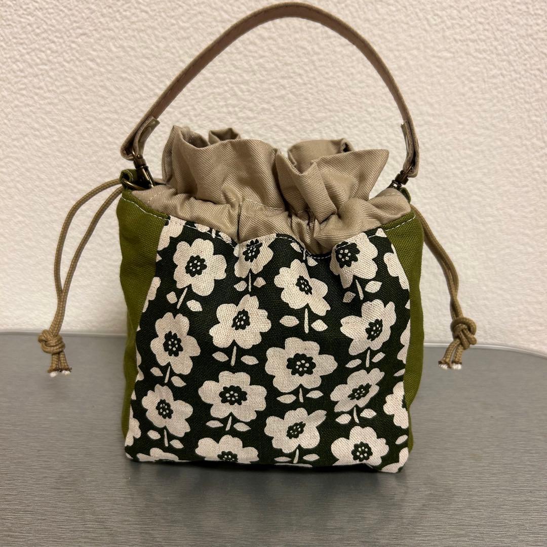 持ち手付き巾着ポーチ　ハンドメイド