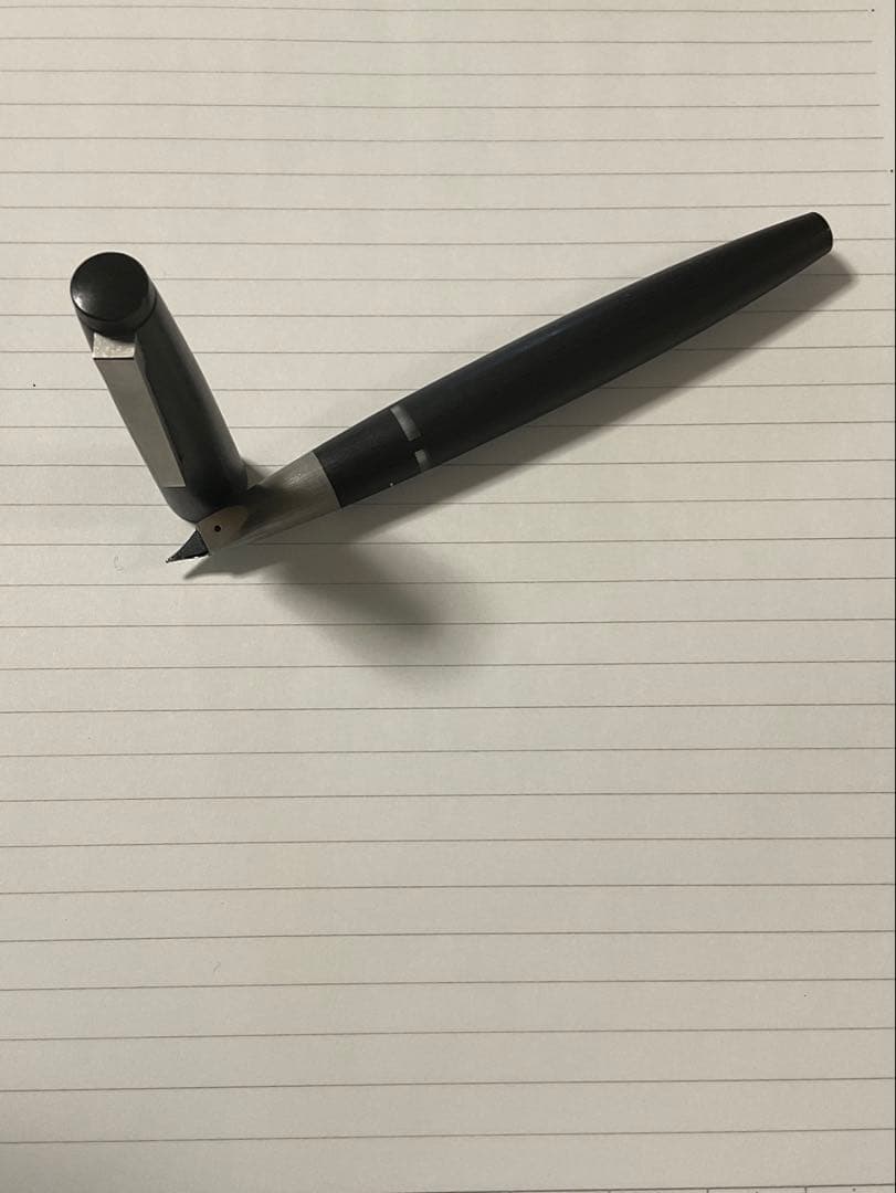 LAMY 2000 万年筆 F 黒 箱なし