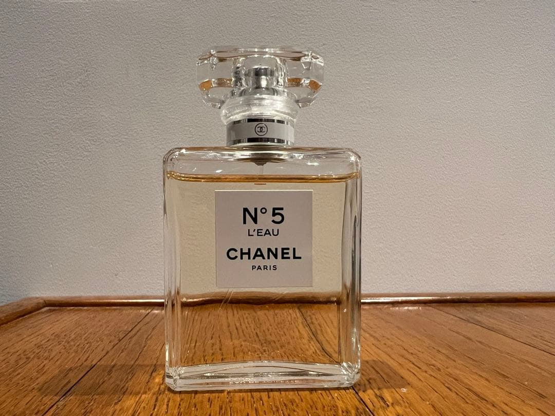 シャネル N°5 ロー オードトワレ（ヴァポリザター）CHANEL