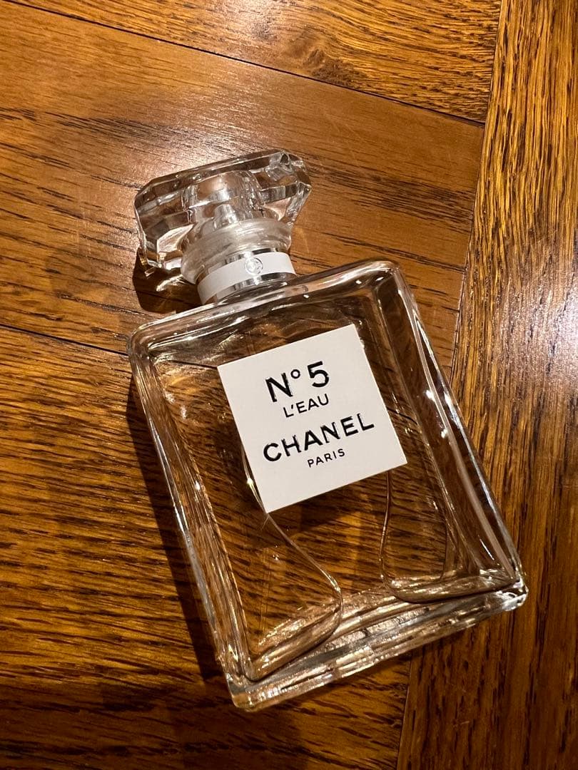 シャネル N°5 ロー オードトワレ（ヴァポリザター）CHANEL