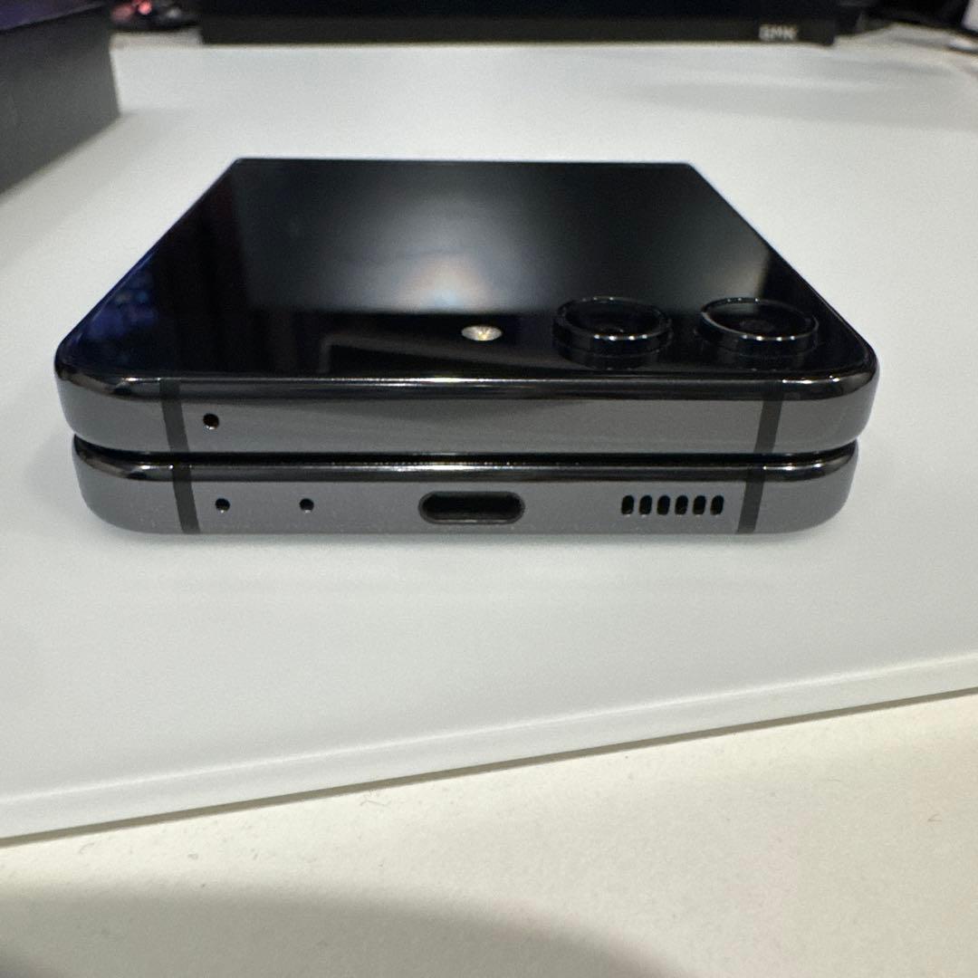 スマートフォン本体 Galaxy Z Flip5 256GB