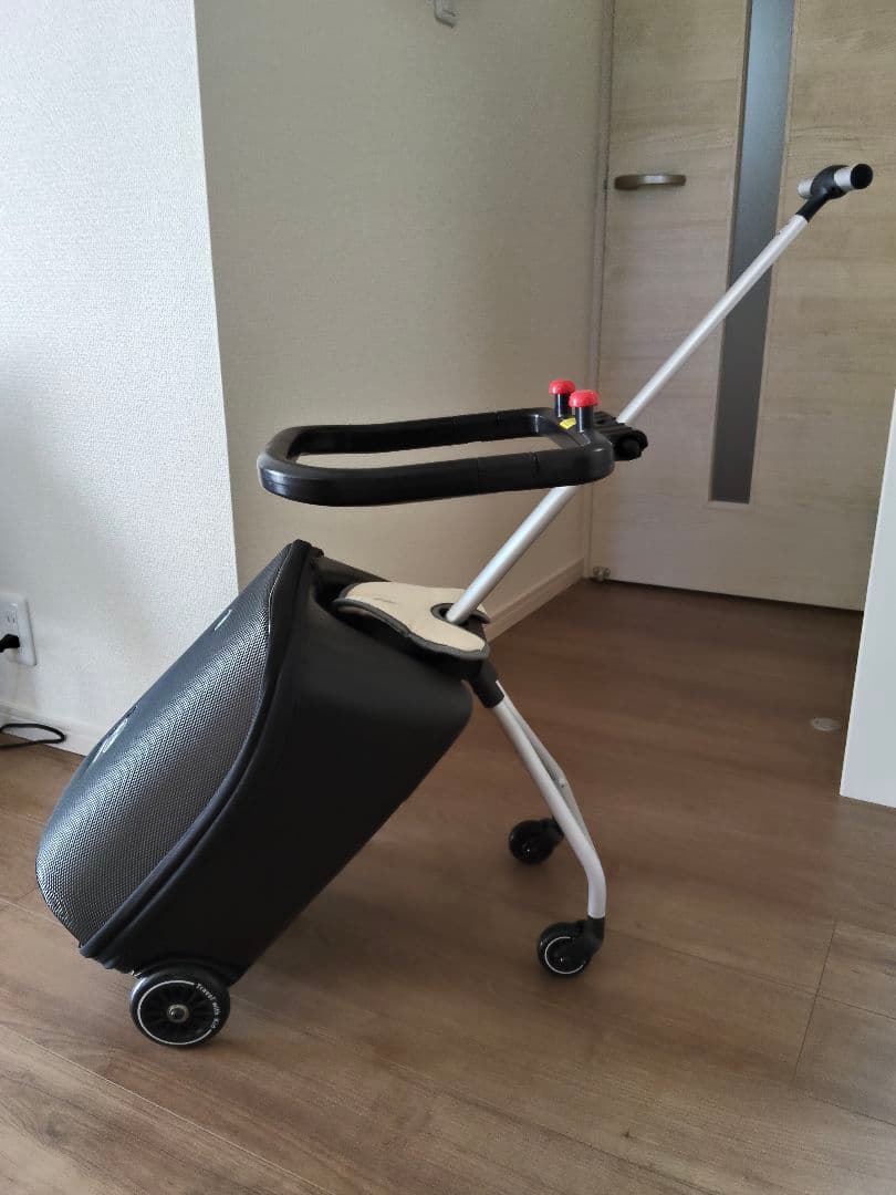 子供が乗れるキャリーケース　子供が乗れるスーツケース
