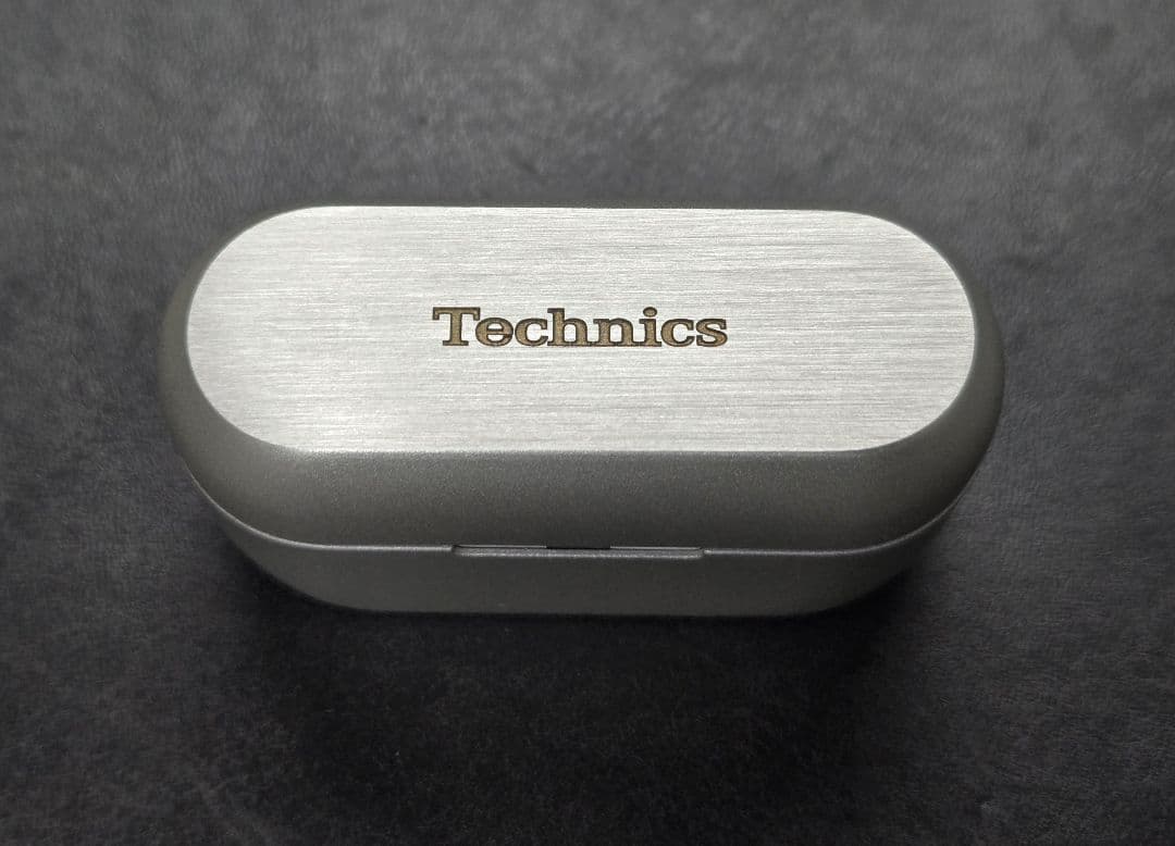 美品 Technics EAH-AZ80 シルバー 充電ケースのみ