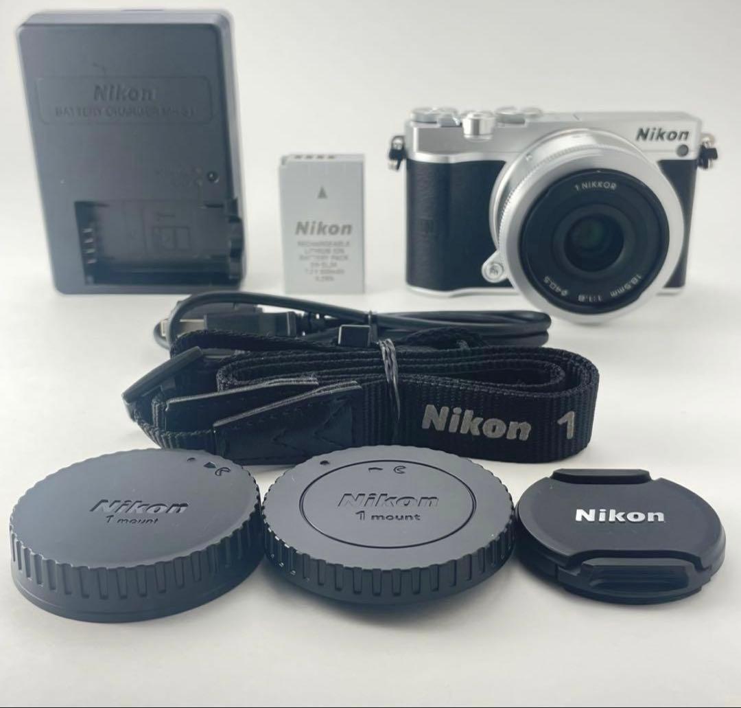 【極上美品】Nikon1 J5 18.5mm単焦点レンズキット　WiFi対応