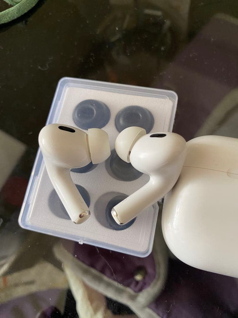 【美品】AirPods Pro2 本体 充電ケース イヤーチップ付き　箱無し