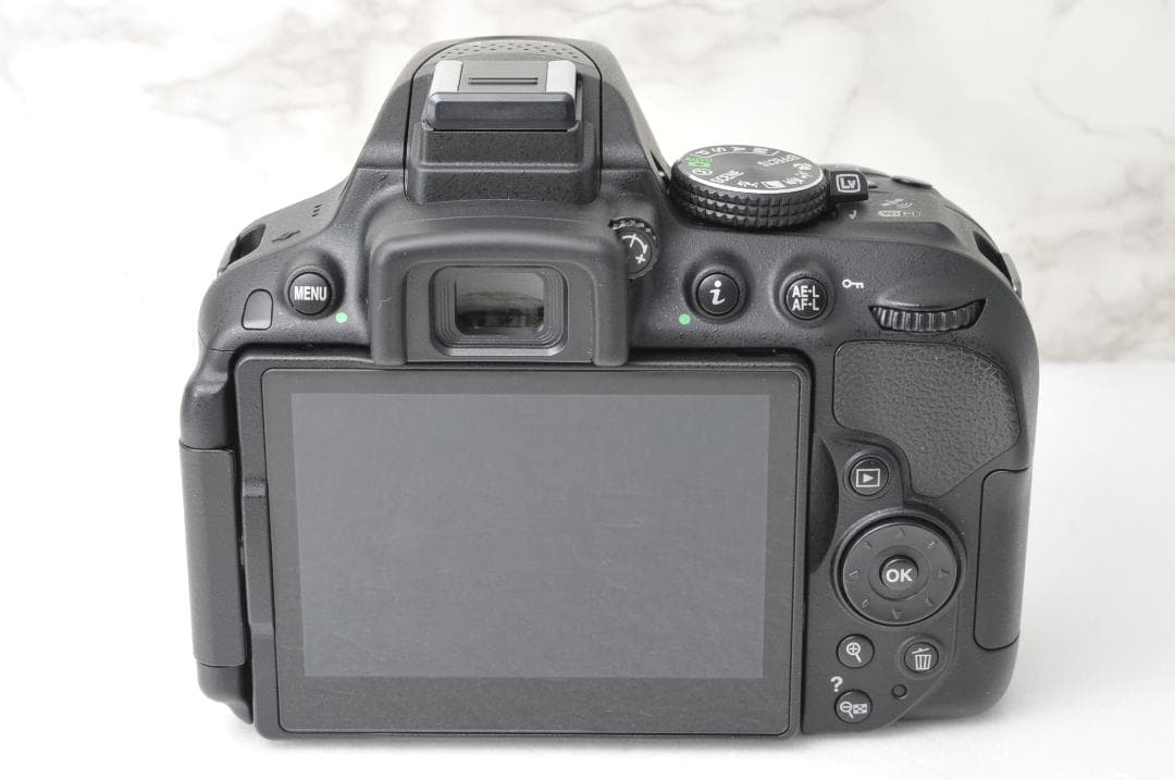 Nikon D5300⭐️Wi-Fi スマホ転送❣️高画質 一眼レフカメラ