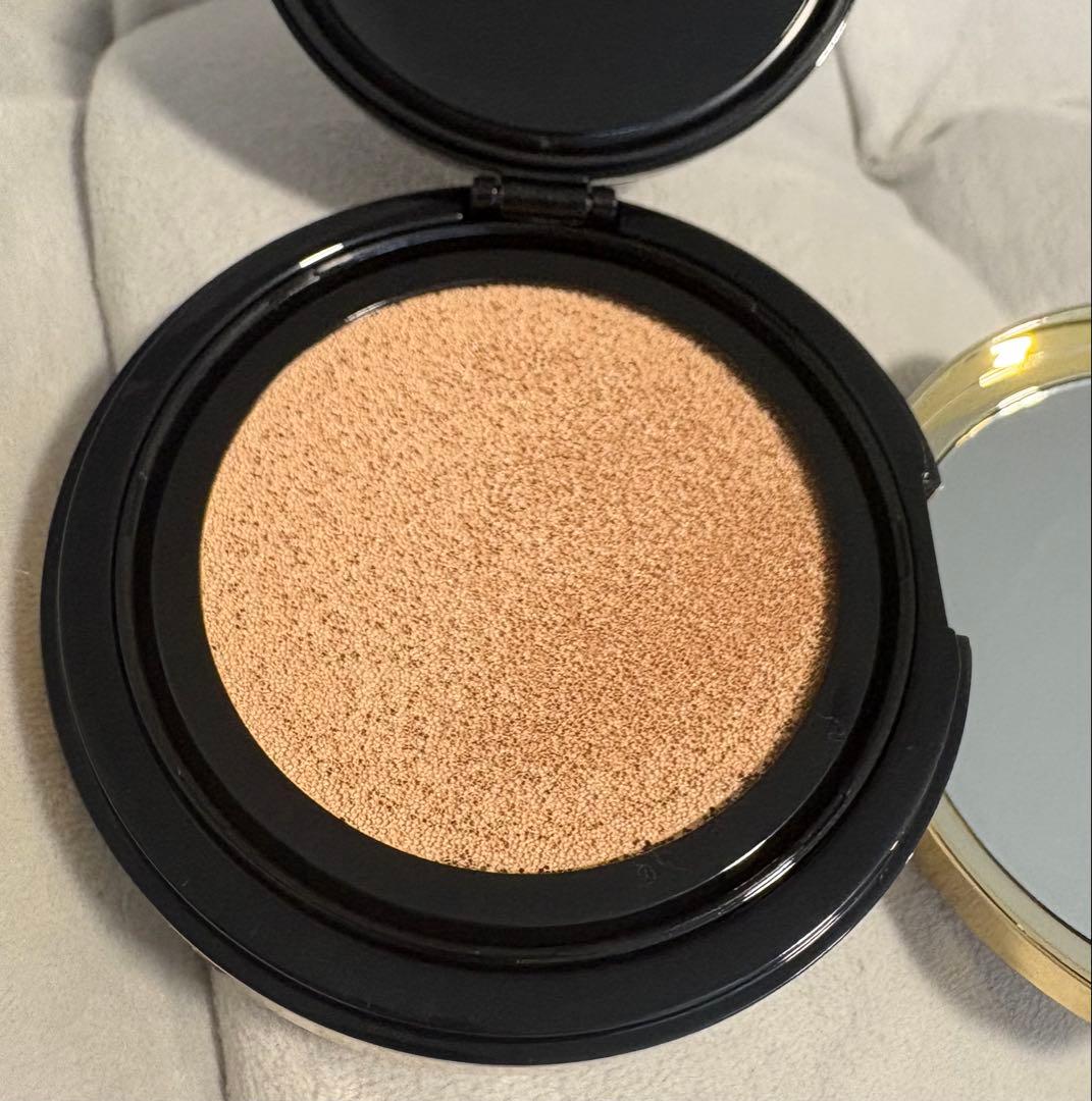 YSL クッションファンデーション ブラック