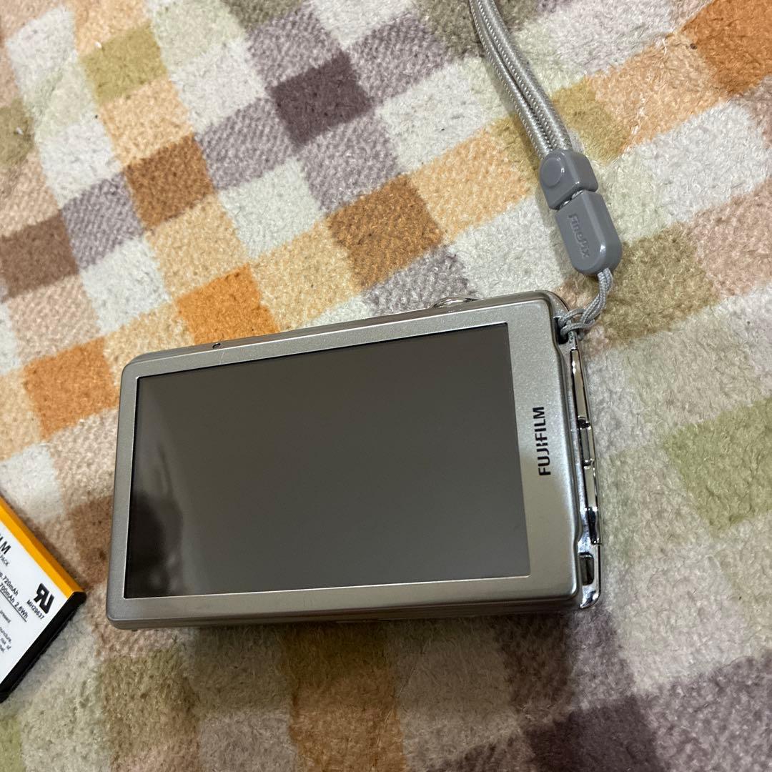 FUJIFILM FINEPIX （バッテリー　充電器付き）