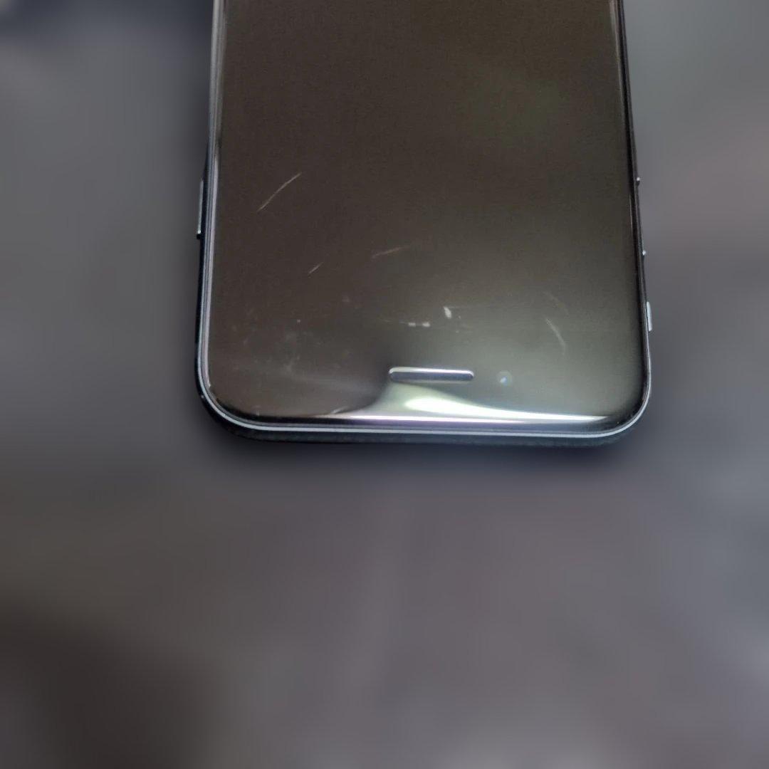 156 iPhone　se3 第3世代　64gb SIMフリー100%