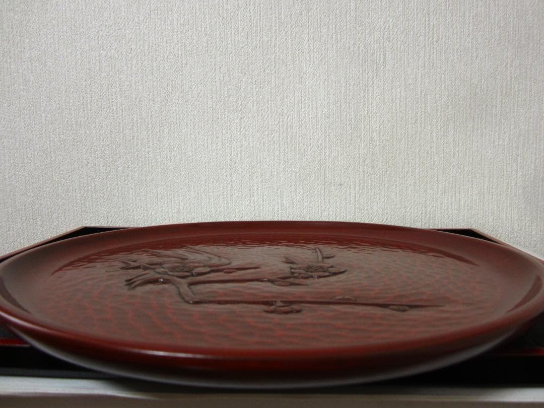新品◆伝統工芸 鎌倉彫◆さつき堂 宇田川新太郎 ◆茶道具 漆盆「梅の図」30cm