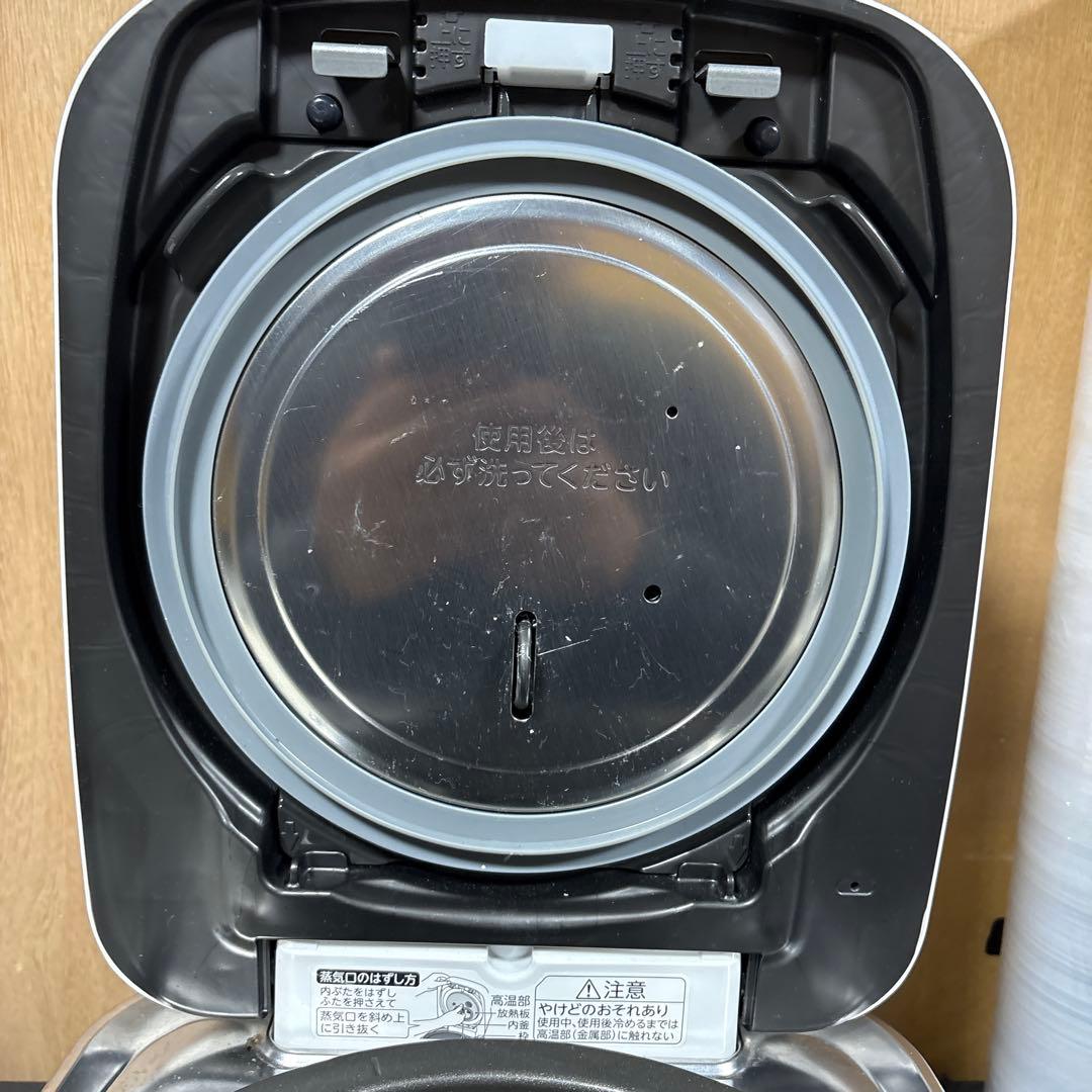 TOSHIBA RC-10ZWV 炊飯器 ホワイト 2023年　ジャンク