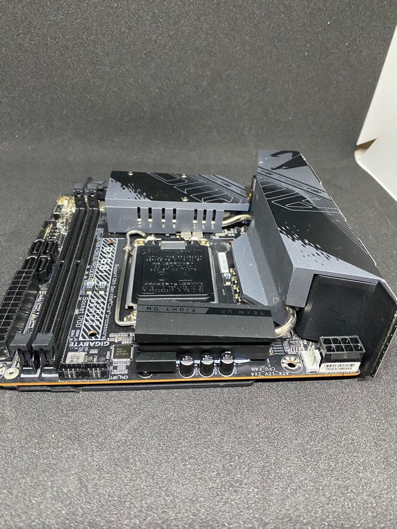 GIGABYTE B760i AORUS PRO DDR4 マザーボード