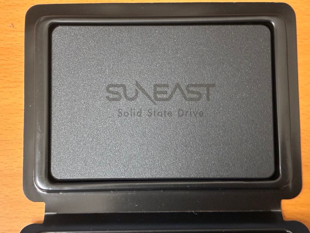 【未使用品】内蔵型SSD SUNEAST SE900 2.5インチ 1TB