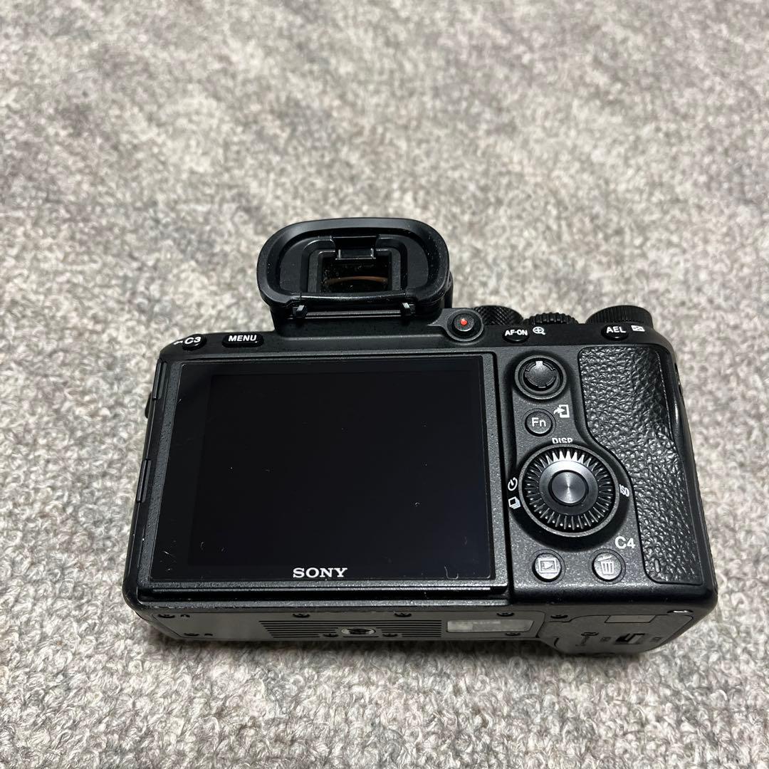 Sony α7R IIIデジタル一眼レフ本体と付属品