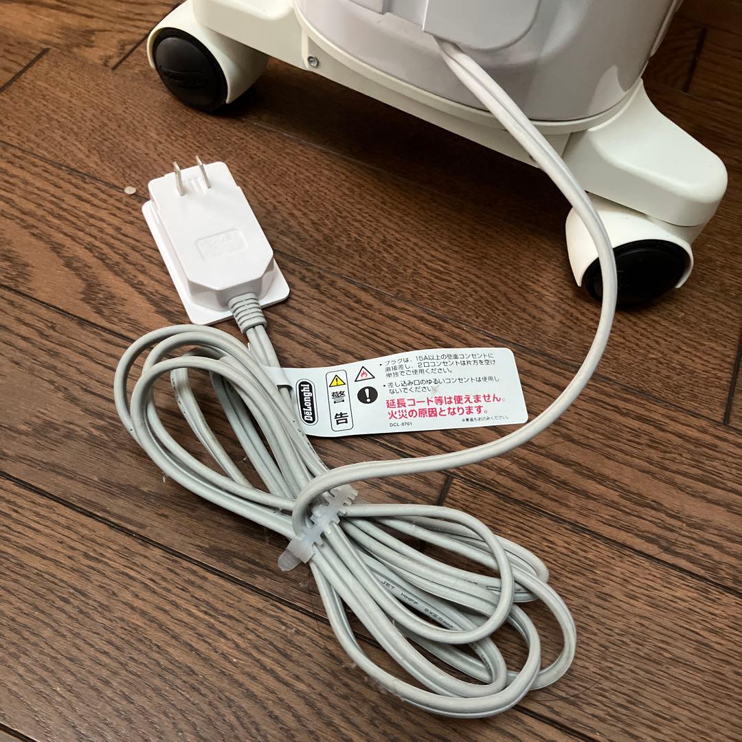 美品　デロンギ オイルヒーター RHJ65L0915 数回使用