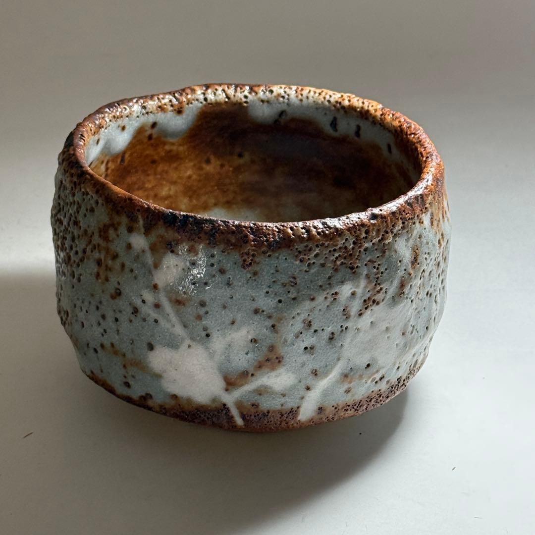 ◆【榊原和平】作 鼠志野茶碗 四方桟共箱・共布付き◆