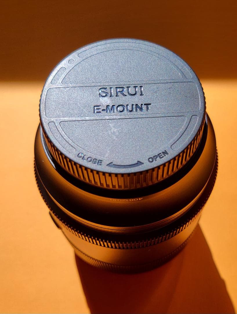 美品｜SIRUI Aurora 85mm F1.4 Eマウント｜純正フィルター付