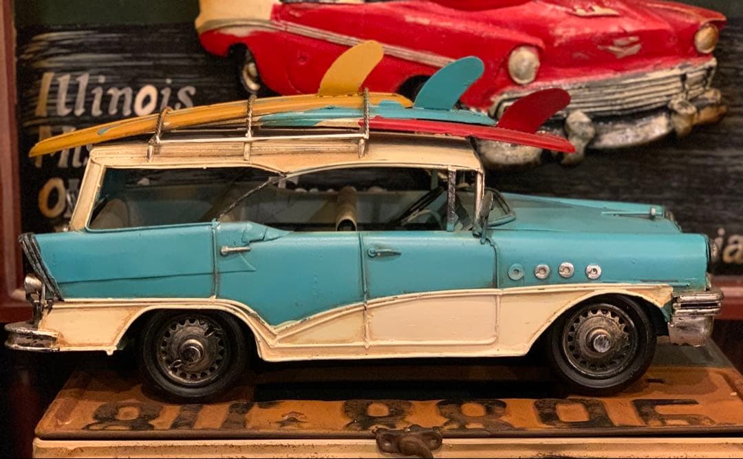 1950年代 ビュイック風 ミニカー サーフボード付き