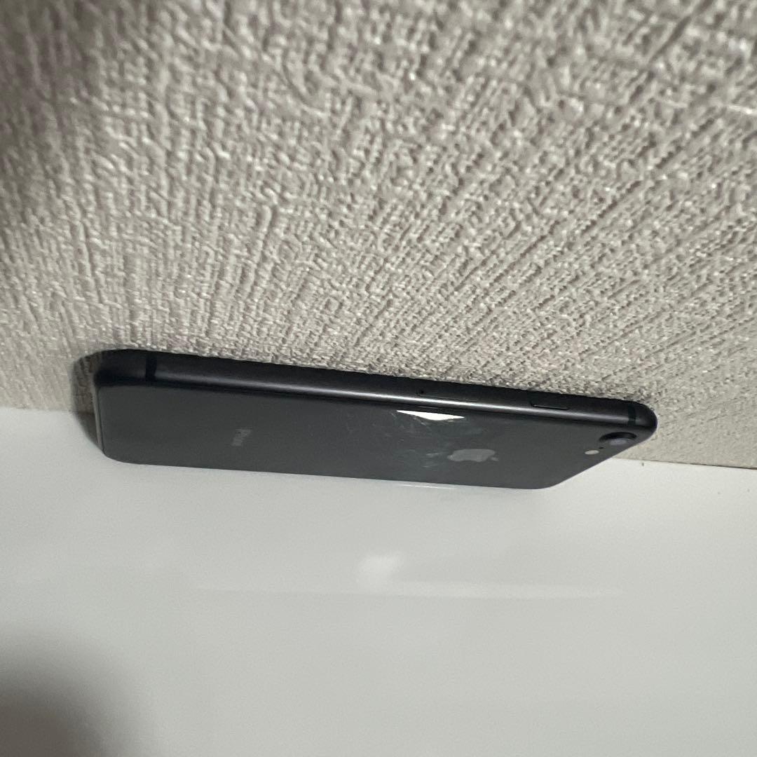 iPhone 8 64GB black バッテリー100% SIMフリー