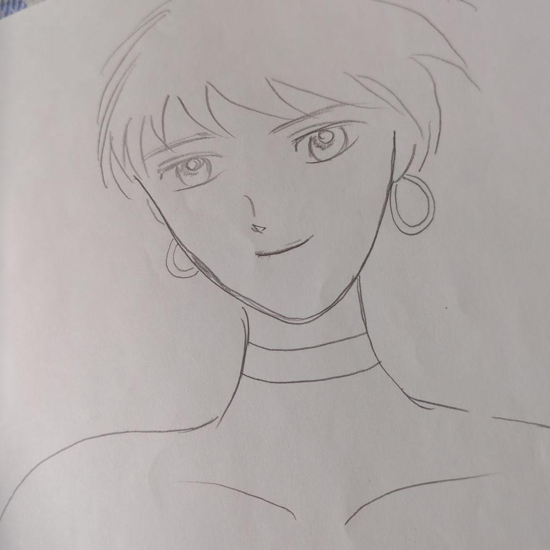 アニメ風ショートカット女性