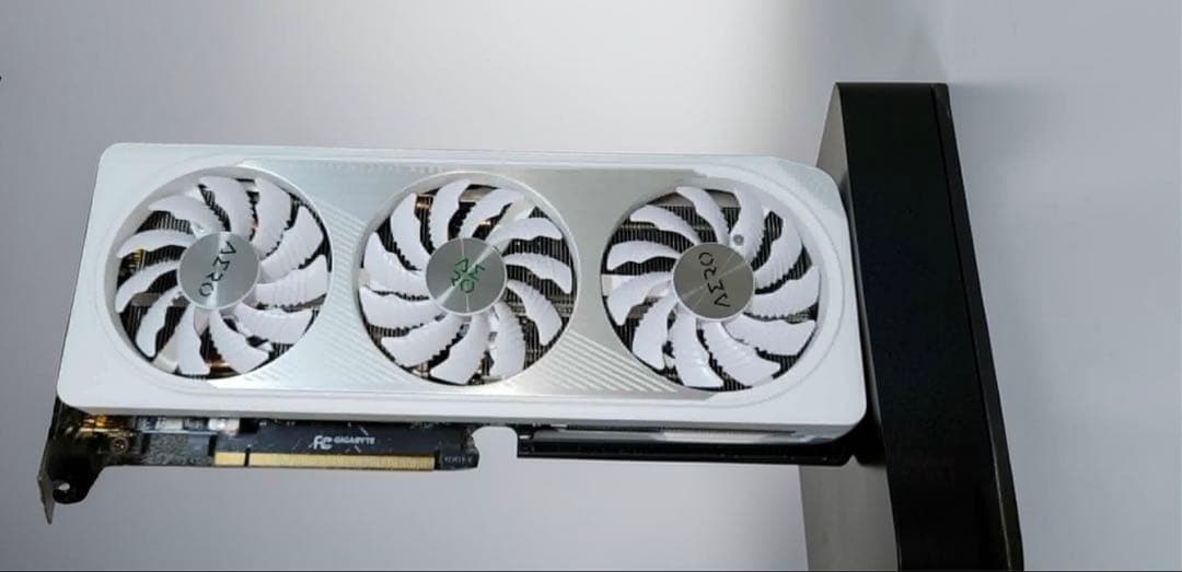 美品　RTX 4060 Ti 3連ファン動作確認済み