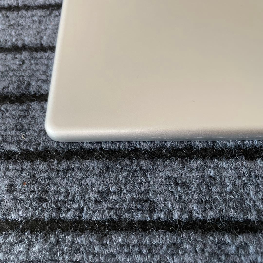46 iPad Pro 12.9 2世代 64GB Wi-Fi シルバー