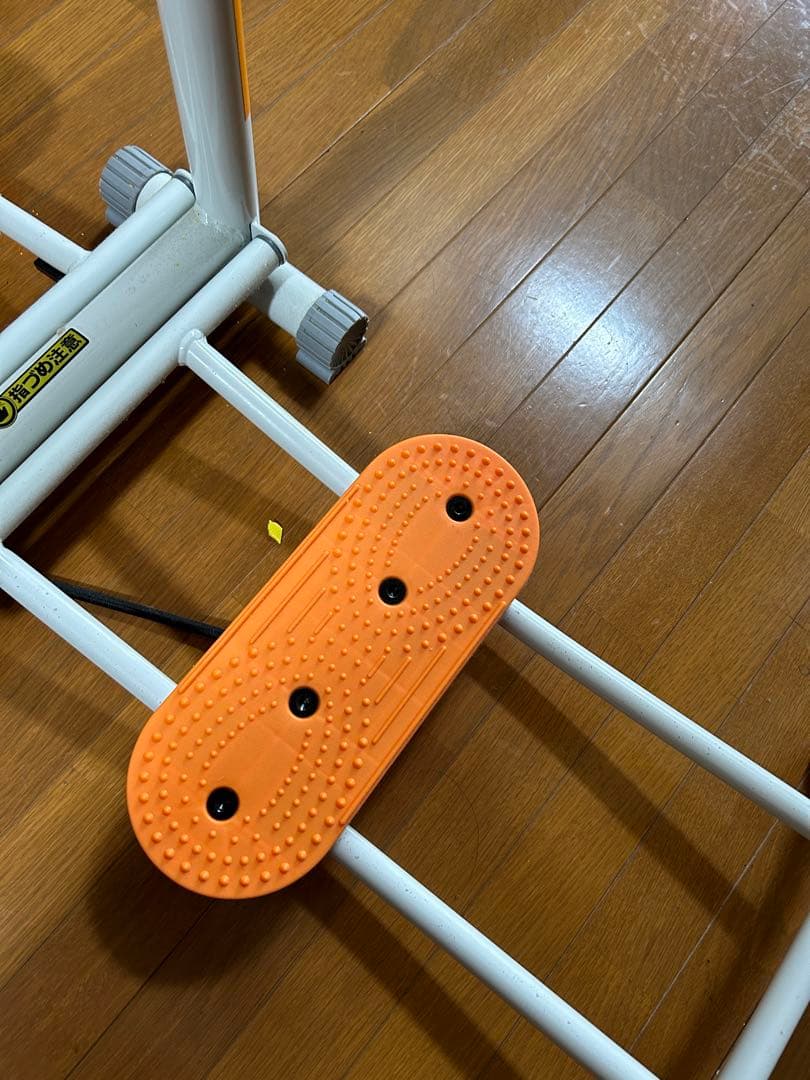 健康器具　ダイエット　腰　足　太もも　筋トレ