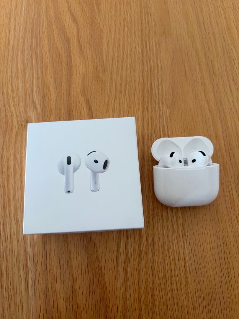 Apple AirPods 4 本体
