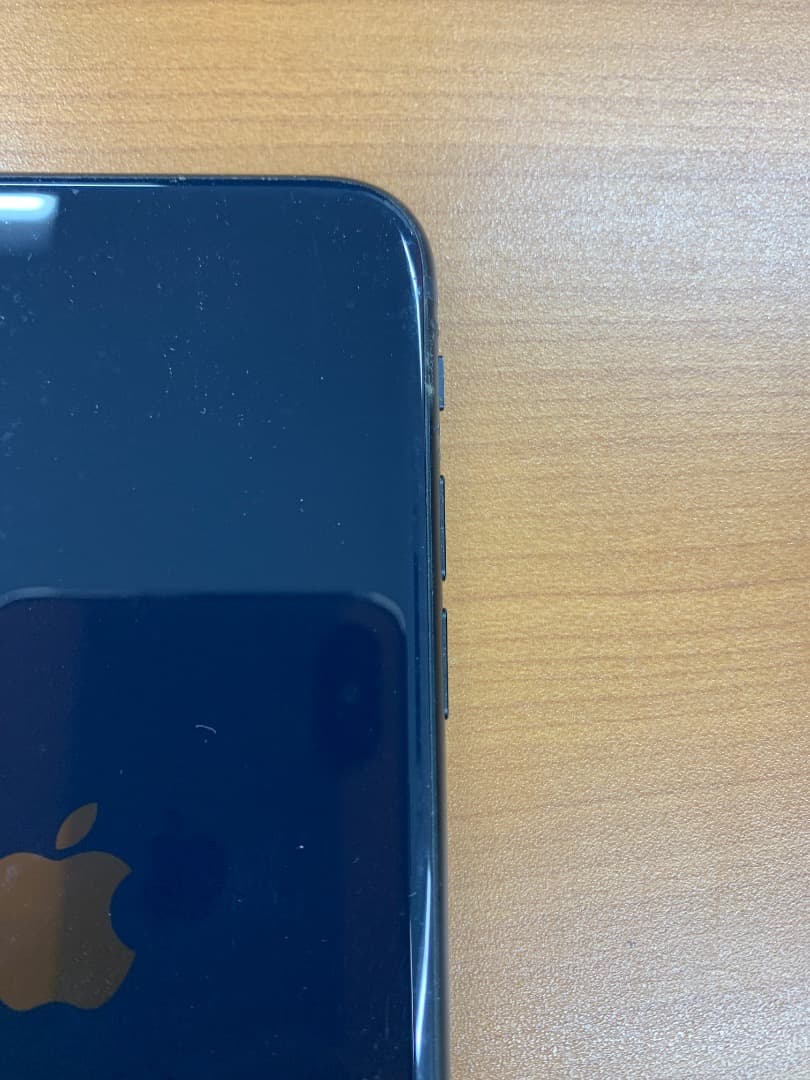 や*ぃ様 動作確認済 iPhone SE 第3世代 128GB ID A0094